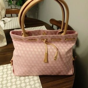 Like New Dooney &Bourke Spring Colored Bag
